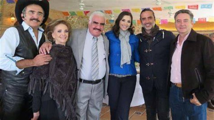 Vicente Fernandez Siblings An Everlasting Bond With Sisters