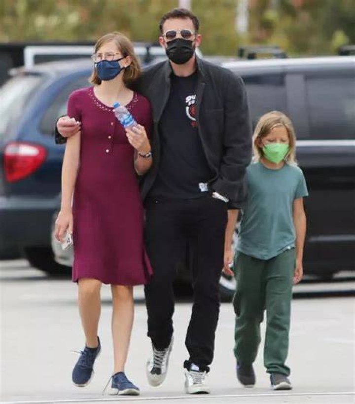 Violet Affleck, 15, is mum Jennifer Garner's double as she bonds with