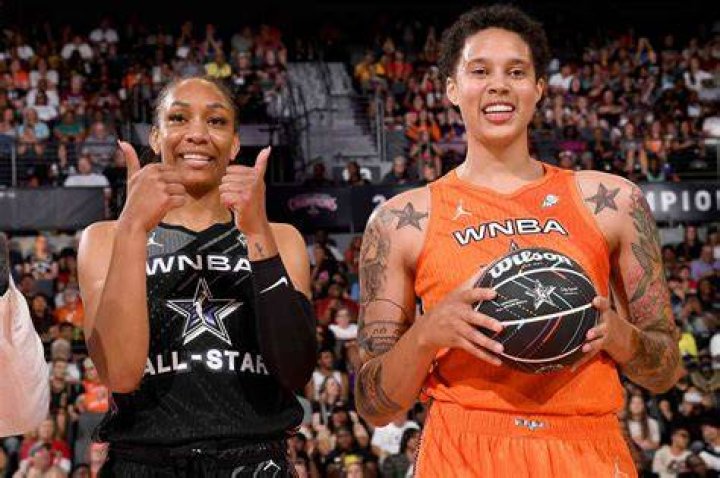 WNBA Star Brittney Griner Talks BowTies, Women & BBall with ESPN