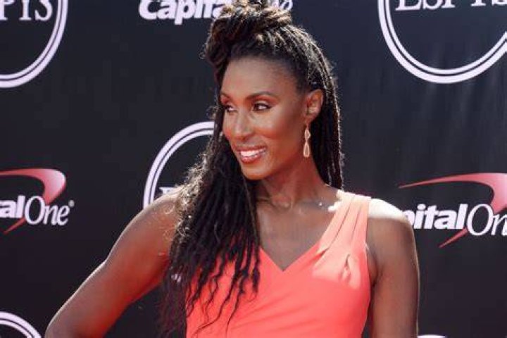 WNBA Star Lisa Leslie Has The Perfect Response To Comments About Her