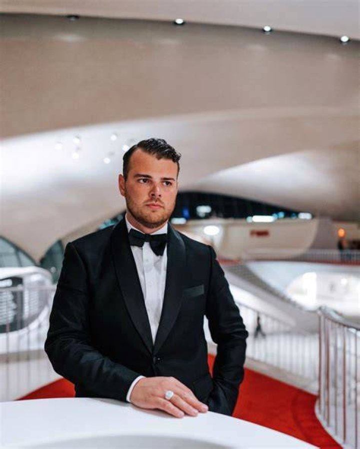 Zach Weiss 🤵🏻🍸 on Instagram &ldquo;Did someone say weekend?&rdquo; Farrah