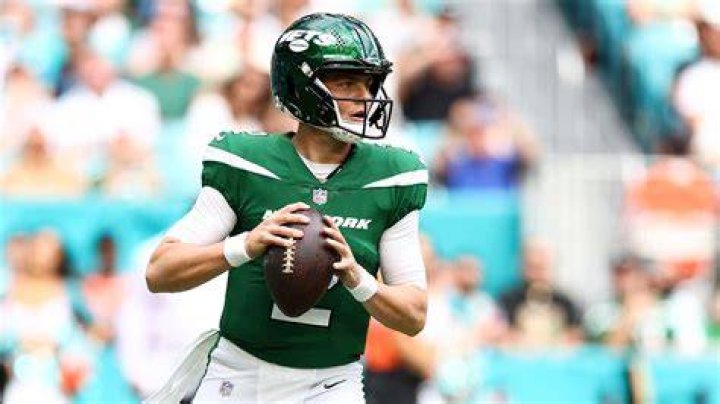 Zach Wilson's mom Lisa begs people stop calling her friends after QB rumors